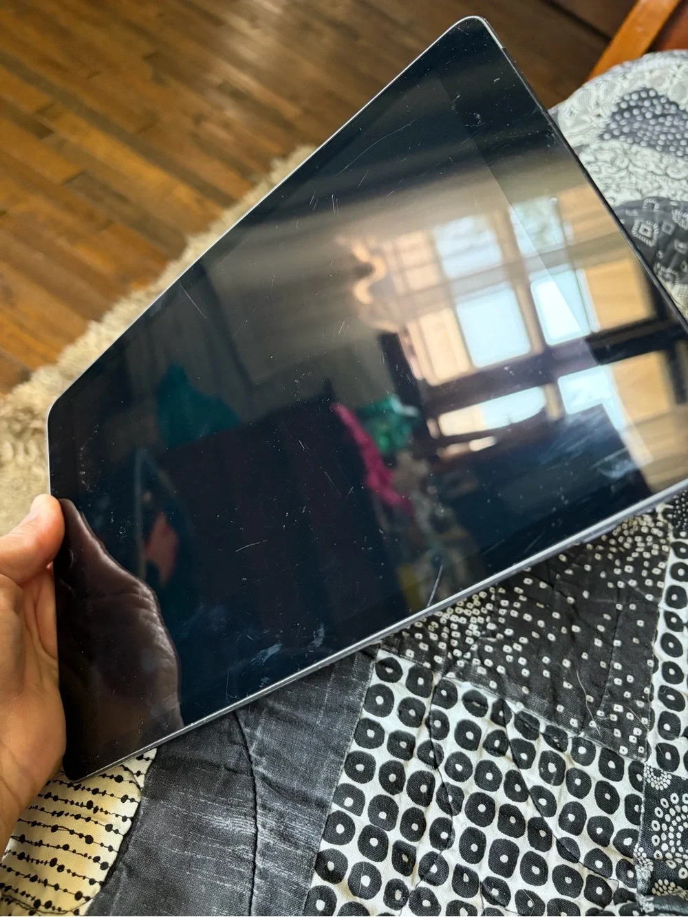 Apple iPad 8th Generation 32 GB WiFi 16.6.1